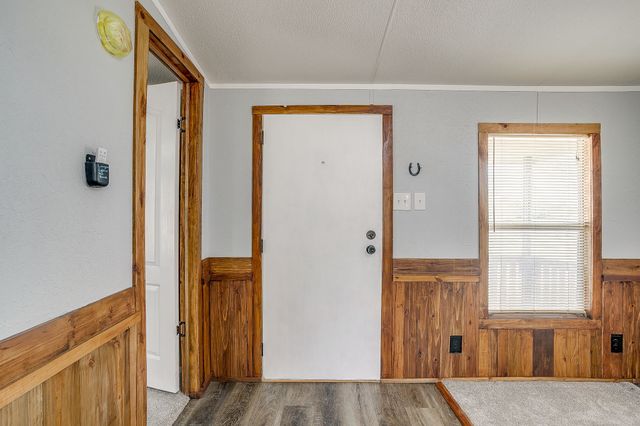 173 Briar Oaks Drive, Azle, TX 76020