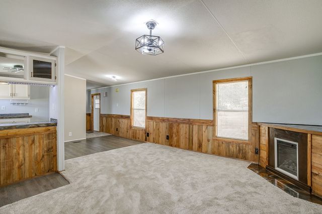 173 Briar Oaks Drive, Azle, TX 76020