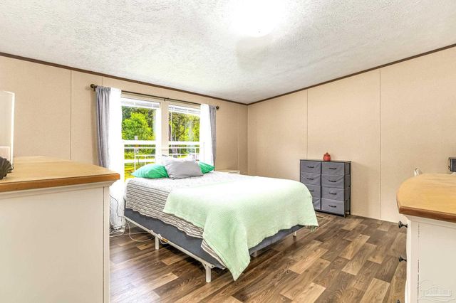 5359 Bodega Dr, Milton, FL 32583