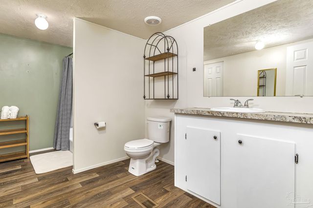 5359 Bodega Dr, Milton, FL 32583