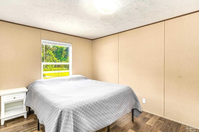 5359 Bodega Dr, Milton, FL 32583