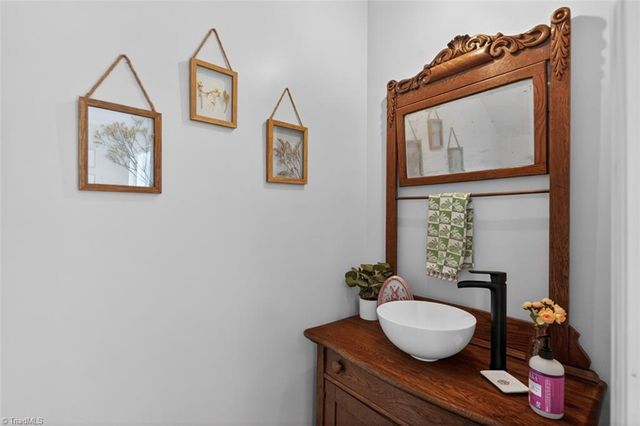 1322 Silver Drive, Mebane, NC 27302