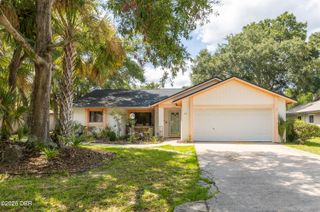 42 Blairsville Drive, Palm Coast, FL 32137