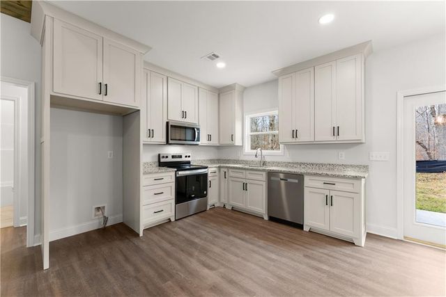 96 Hawks Ridge Ct, Cleveland, GA 30528