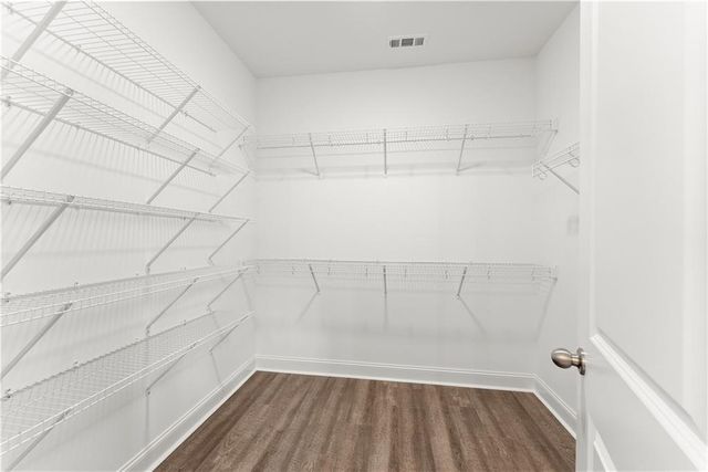 96 Hawks Ridge Ct, Cleveland, GA 30528