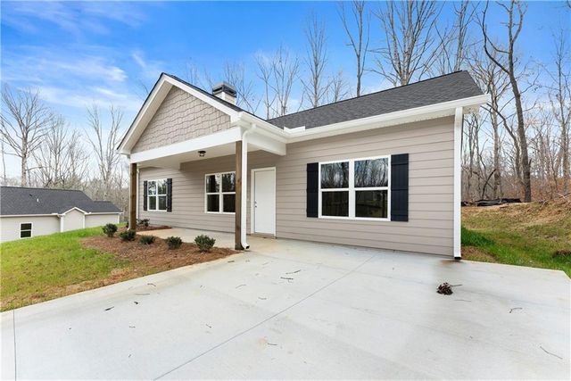 96 Hawks Ridge Ct, Cleveland, GA 30528