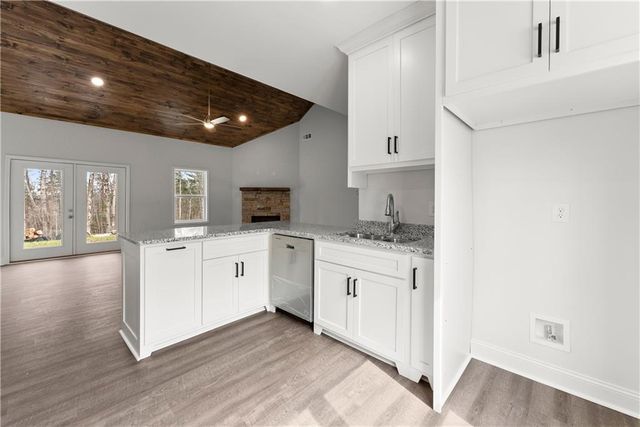 96 Hawks Ridge Ct, Cleveland, GA 30528