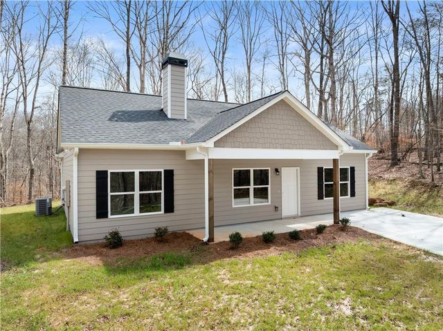 96 Hawks Ridge Ct, Cleveland, GA 30528