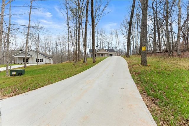 96 Hawks Ridge Ct, Cleveland, GA 30528