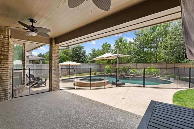 19719 Raccoon Hollow Way, Cypress, TX 77433