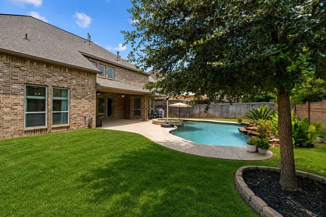 19719 Raccoon Hollow Way, Cypress, TX 77433