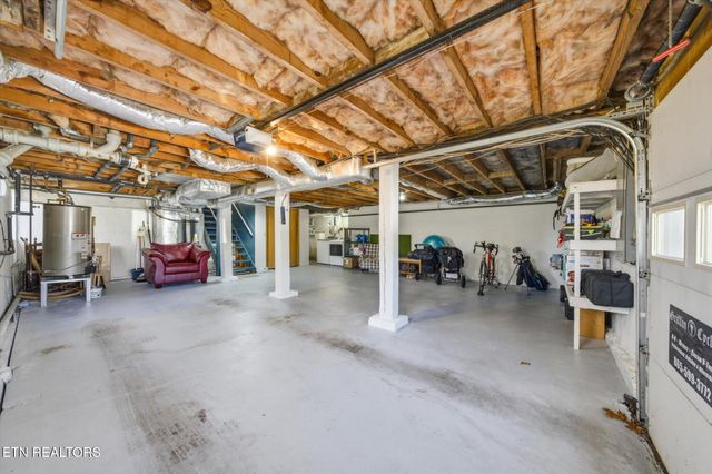 5111 E Sunset Rd, Knoxville, TN 37914