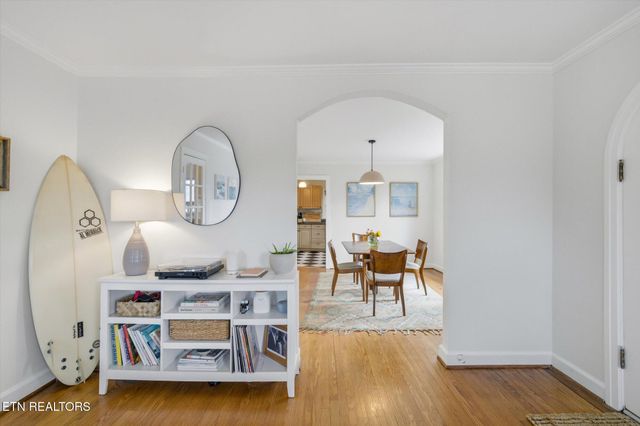 5111 E Sunset Rd, Knoxville, TN 37914