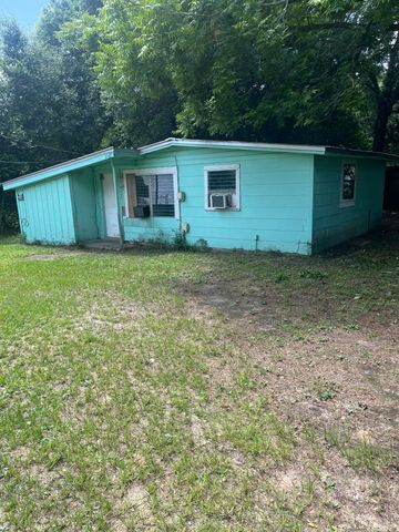 401-409 Brock East Avenue, Crestview, FL 32539