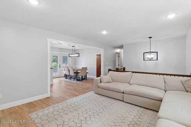 44 Tinted Cloud Cir, Elizabethtown, KY 42701