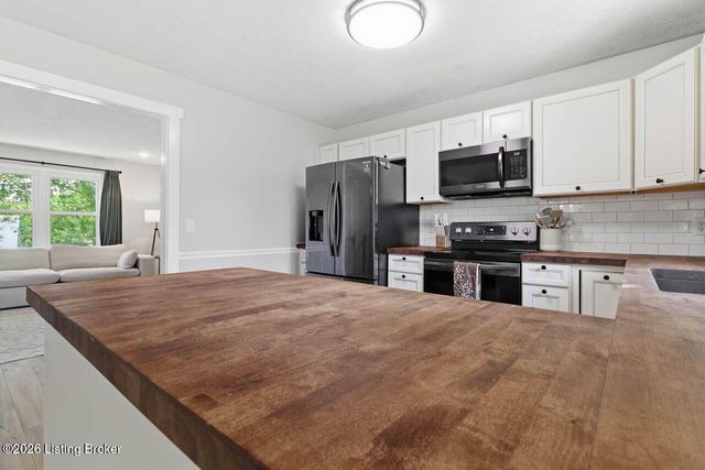 44 Tinted Cloud Cir, Elizabethtown, KY 42701