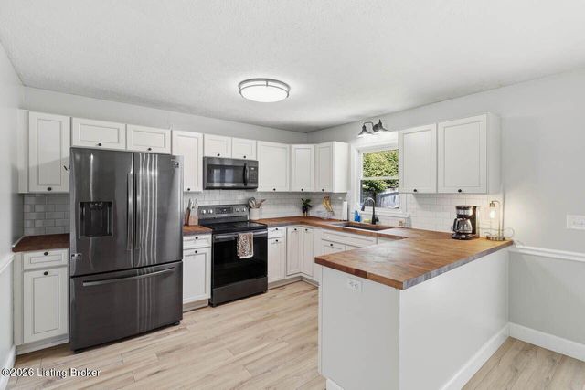 44 Tinted Cloud Cir, Elizabethtown, KY 42701