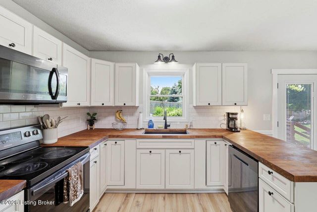 44 Tinted Cloud Cir, Elizabethtown, KY 42701
