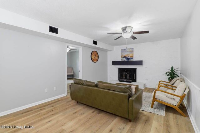 44 Tinted Cloud Cir, Elizabethtown, KY 42701