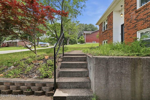 44 Tinted Cloud Cir, Elizabethtown, KY 42701