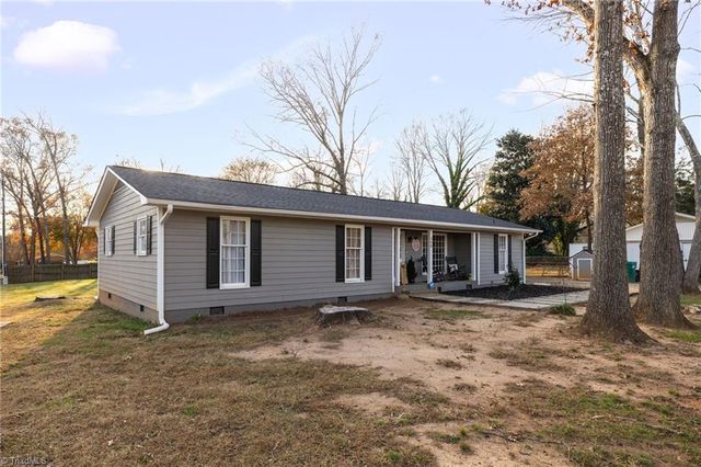 590 Cedar Lane, Reidsville, NC 27320