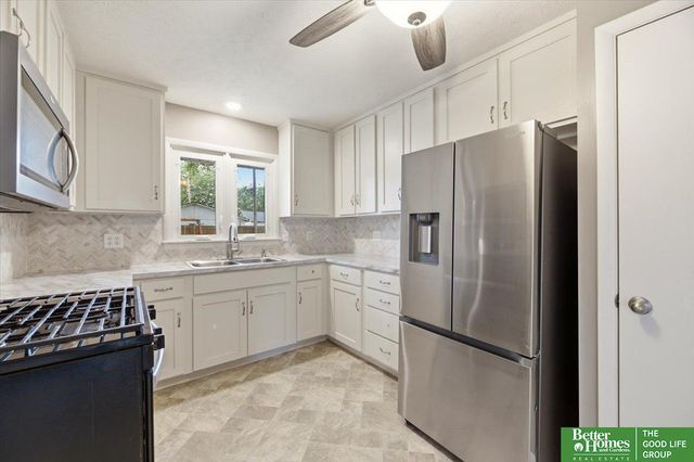 7416 S 28th Street, Bellevue, NE 68147