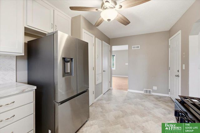 7416 S 28th Street, Bellevue, NE 68147