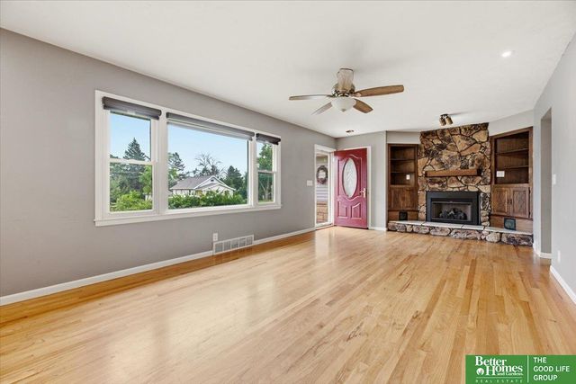 7416 S 28th Street, Bellevue, NE 68147