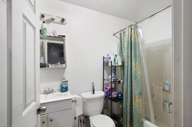 3932 Branch St, Sacramento, CA 95838