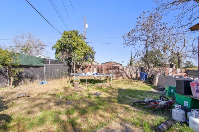 3932 Branch St, Sacramento, CA 95838