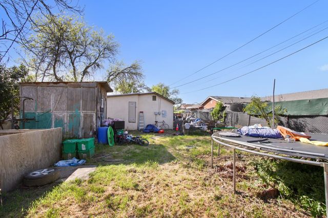 3932 Branch St, Sacramento, CA 95838