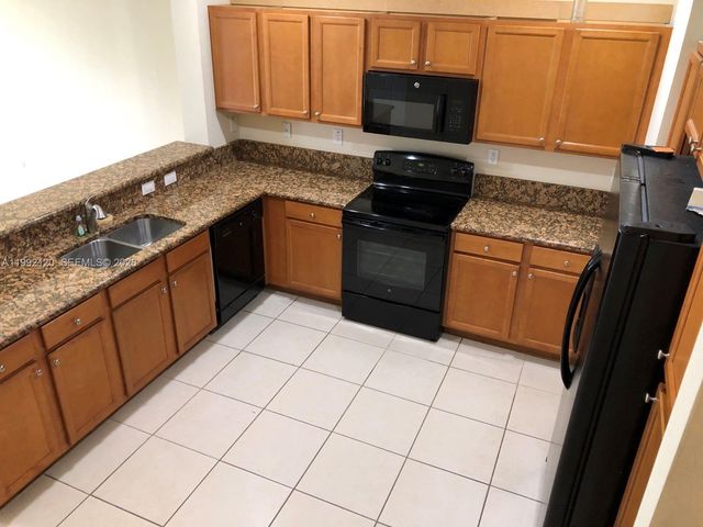 17000 SW 90th Ter 0, Miami, FL 33196