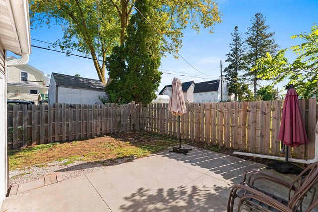 1571 CHARLES STREET, Green Bay, WI 54302