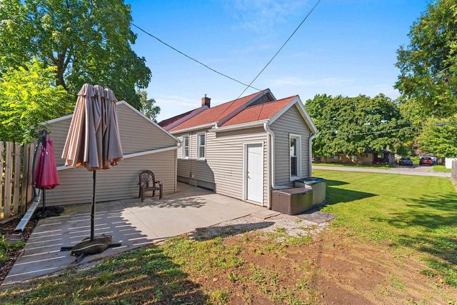 1571 CHARLES STREET, Green Bay, WI 54302