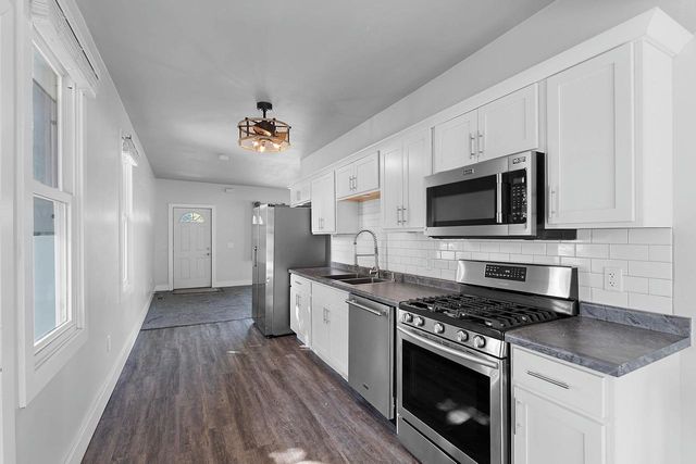 1571 CHARLES STREET, Green Bay, WI 54302