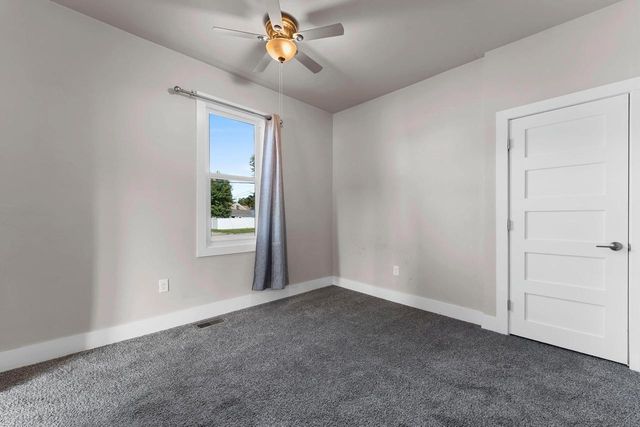 1571 CHARLES STREET, Green Bay, WI 54302