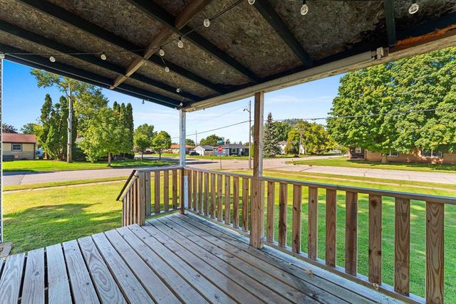 1571 CHARLES STREET, Green Bay, WI 54302