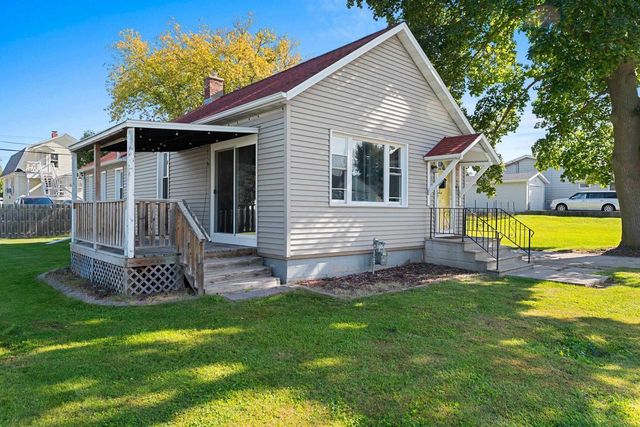 1571 CHARLES STREET, Green Bay, WI 54302
