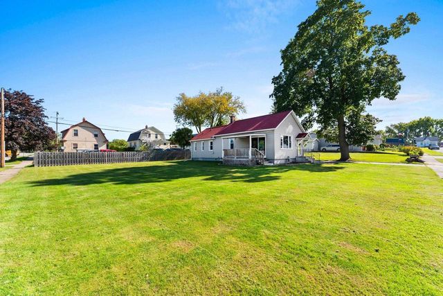 1571 CHARLES STREET, Green Bay, WI 54302