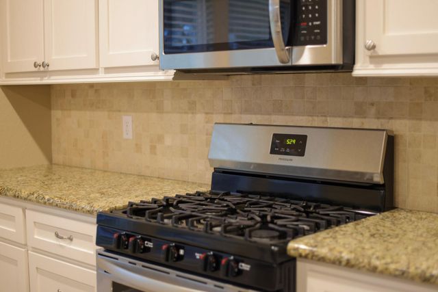 62 Nelson Court, Jones Creek, TX 77541