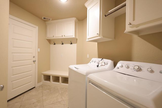 62 Nelson Court, Jones Creek, TX 77541