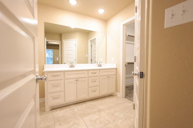 62 Nelson Court, Jones Creek, TX 77541