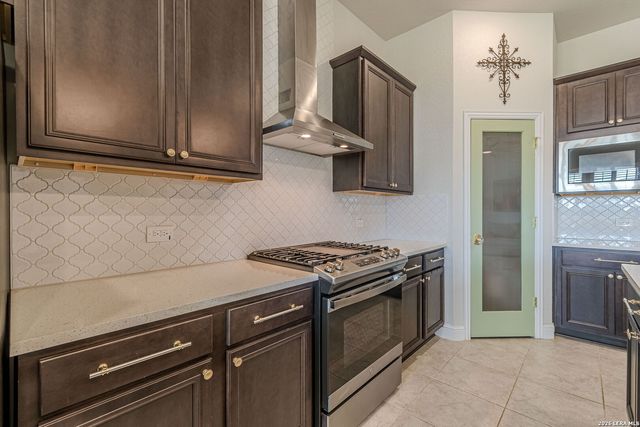 5302 Guston Hall, San Antonio, TX 78263