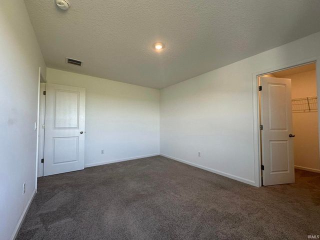 4701 Heathermoor Lane, New Haven, IN 46774