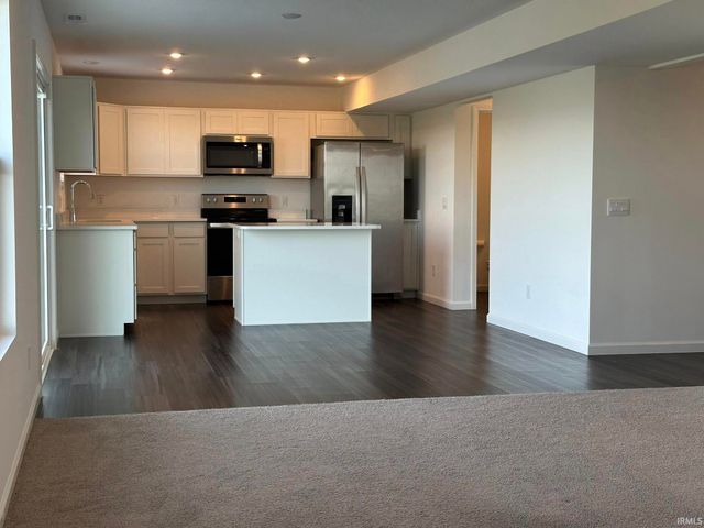 4701 Heathermoor Lane, New Haven, IN 46774