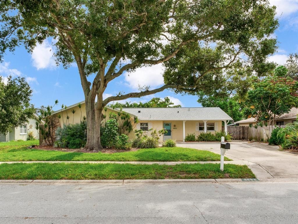 8893 118TH STREET, Seminole, FL 33772