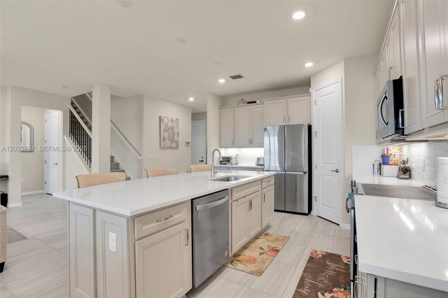 7700 NW 84th Lane, Tamarac, FL 33321