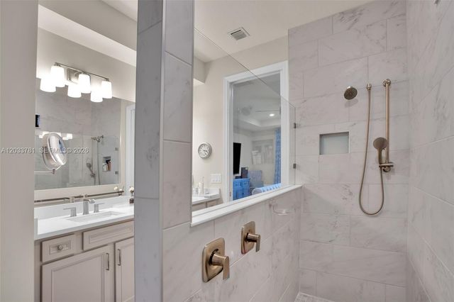 7700 NW 84th Lane, Tamarac, FL 33321