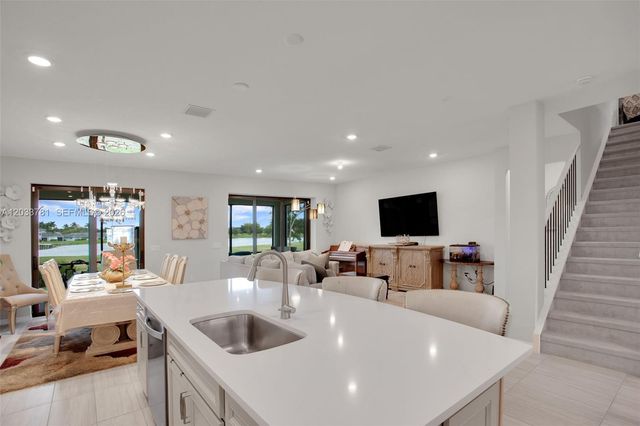 7700 NW 84th Lane, Tamarac, FL 33321