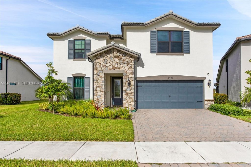 7700 NW 84th Lane, Tamarac, FL 33321